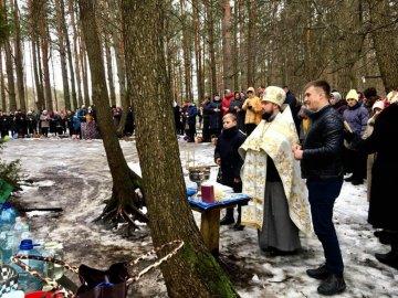 У селищі на Волині освятили воду. ФОТО