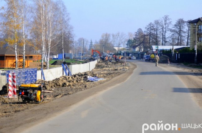 Як на Світязі «реанімують» набережну. ФОТО