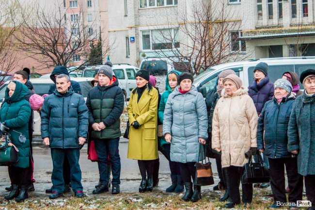 У Луцьку освятили хрест під будівництво дитячої церкви. ФОТО