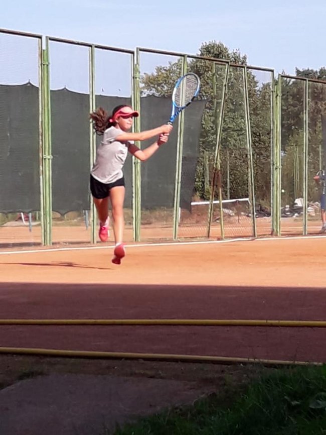 Юна спортсменка з Луцька взяла «бронзу» на турнірі з тенісу