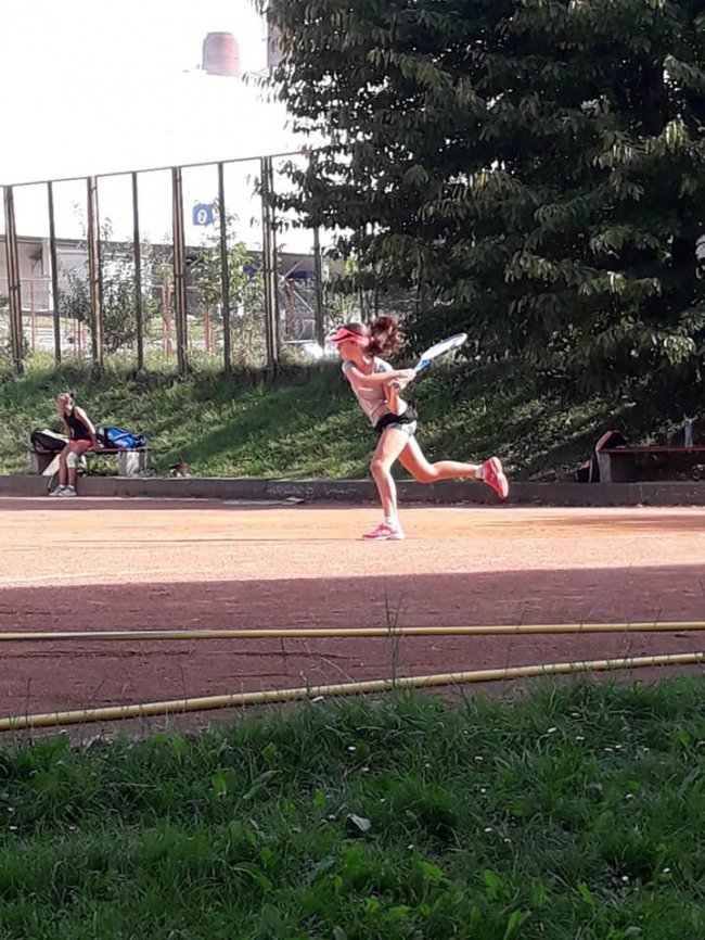 Юна спортсменка з Луцька взяла «бронзу» на турнірі з тенісу