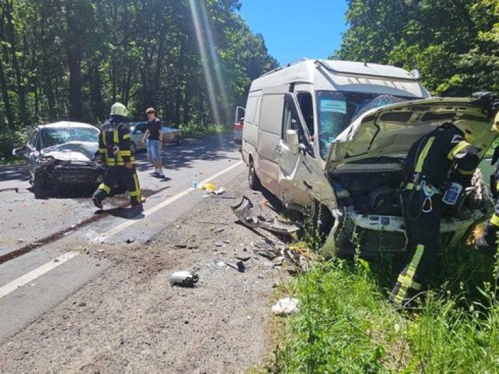 ДТП у Луцькому районі: п'ятеро людей госпіталізували до лікарні
