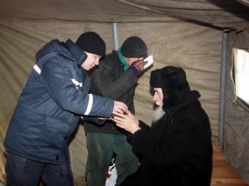 ООН дала гроші для змерзлих українців, особливо бомжів