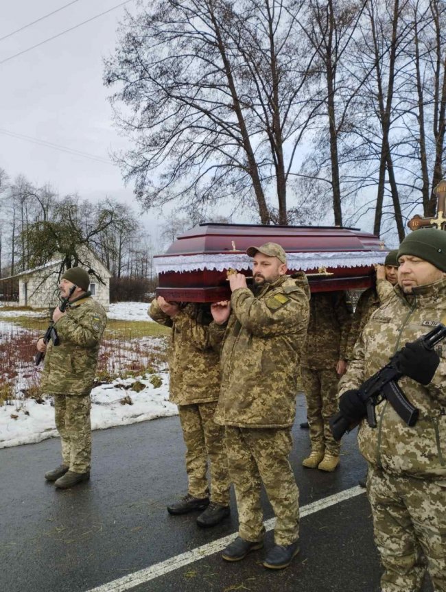 На Волині попрощалися із Героєм України, який загинув майже 2 роки  тому, звільняючи Макарів на Київщині