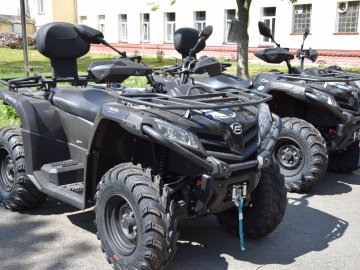Волинські прикордонники отримали квадроцикли для завдань поруч з Білоруссю