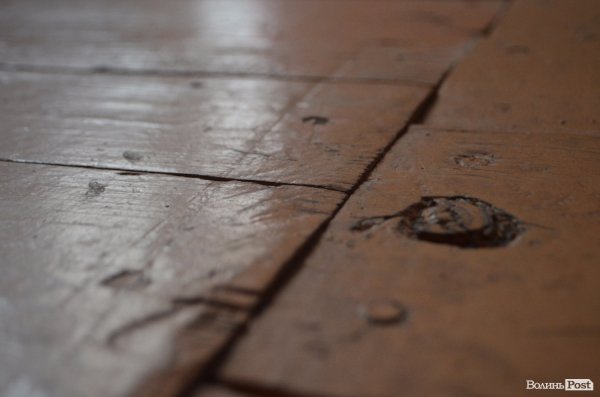 Музшколи Луцька: зал без світла, вікна старі, хори репетирують в коридорі. ФОТО