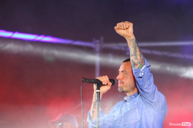 Як це було: фото грандіозного концерту «Ляпис 98» у «ПортCity»
