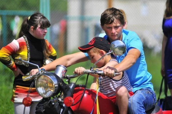 Байкери-«терапевти» влаштували свято для дітей. ФОТО