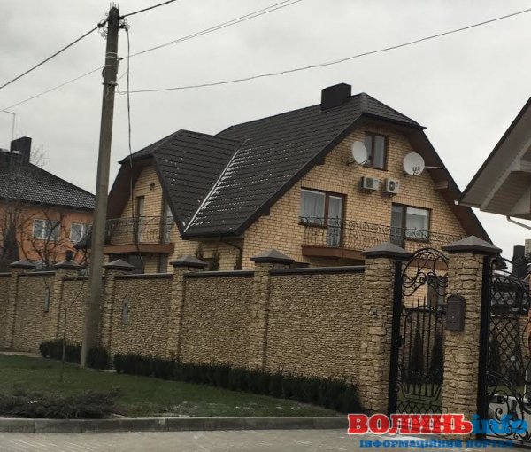 Дім екс-голови облради Валентина Вітра