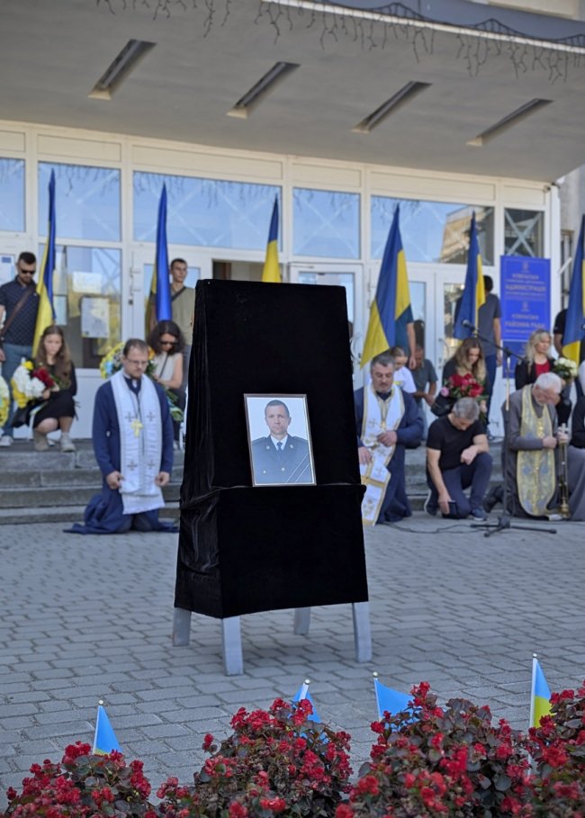 Загинув як Герой — на полі бою: на Волині попрощалися із Сергієм Салінським