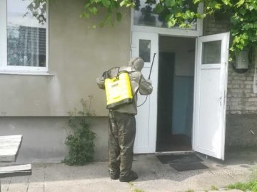 На Волині продовжують дезінфекцію будинків. ФОТО