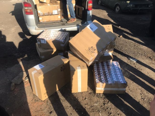 Сигаретний контрабандист влаштував погоню на Волині і наїхав на поліцейського. ФОТО, ВІДЕО