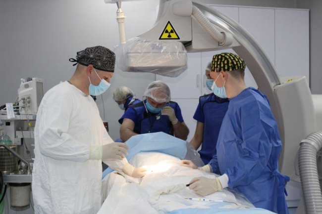 У волинській лікарні 16-річному хлопцю провели унікальну операцію на аорті 