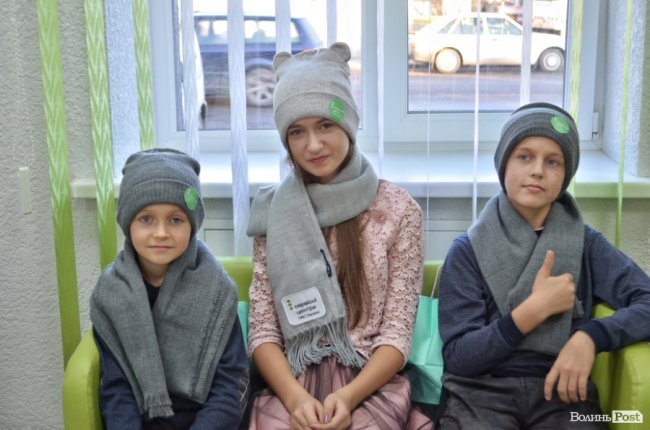 Опісля офіційної частини найменшим відвідувачам Миколайчик приніс подарунки