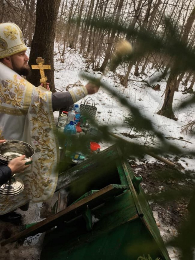 У селищі на Волині освятили воду. ФОТО
