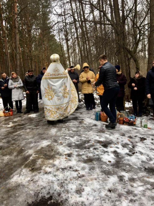 У селищі на Волині освятили воду. ФОТО