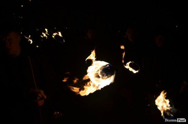 «На деревах замість листя розіпнем сепаратиста», - Марш у Луцьку. ФОТО. ВІДЕО