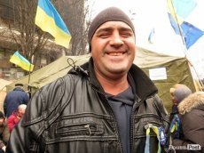 Ті, хто нас оберігає: чоловіки Майдану. НОТАТКИ ОЧЕВИДЦЯ. ФОТО