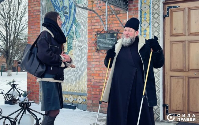 «Він у полоні»: як священник біля Луцька «віщує» долю безвісти зниклих військових. ВІДЕО