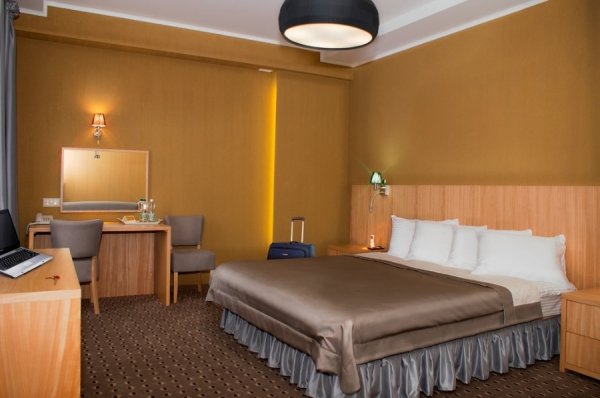 На відкриття готелю-ресторану в Луцьк приїдуть Дядя Жора й Інуса Давуда. ФОТО*