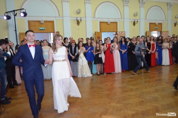 У луцькому виші танцювали, щоб допомогти. ФОТО