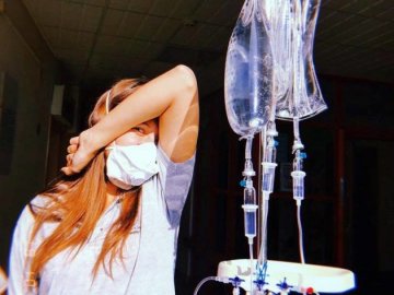 Немає сили і хочеться спати: онкохвора Мар'яна Пархом'юк розповіла про «хімію»