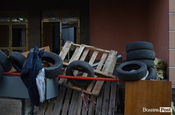 Активісти покинули управління міліції у Луцьку. ФОТО