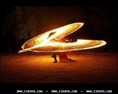 Цікаві приклади «вогняних» світлин та шоу. ФОТО. ВІДЕО