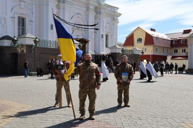 У Луцьку попрощалися з воїном Олександром Коханюком