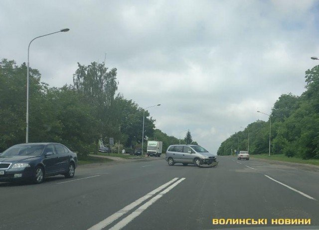 Під Луцьком зіткнулись Audi та Opel. ФОТО. ВІДЕО