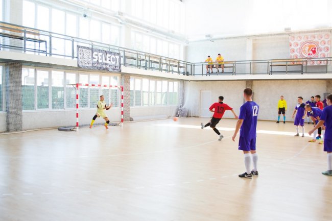 Футбольна команда луцького заводу «Кромберг енд Шуберт» – бронзовий призер всеукраїнських змагань в Одесі