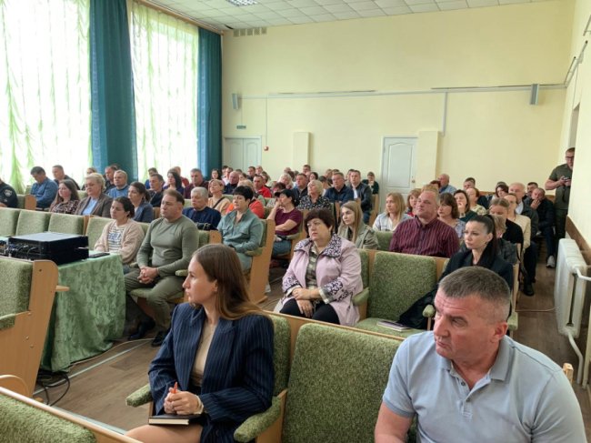 Поліція й ТЦК зможуть перевіряти житло, автівки та речі відпочивальників на Світязі: правила 2025