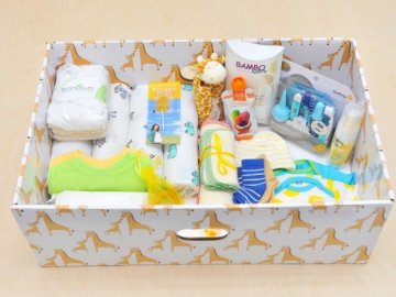 Розповіли, хто з породіль не отримає «пакунок малюка»