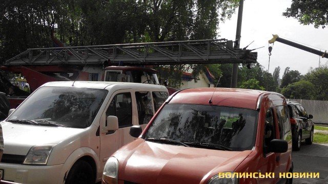 У Луцьку – задимлення у квартирі: працюють рятувальники