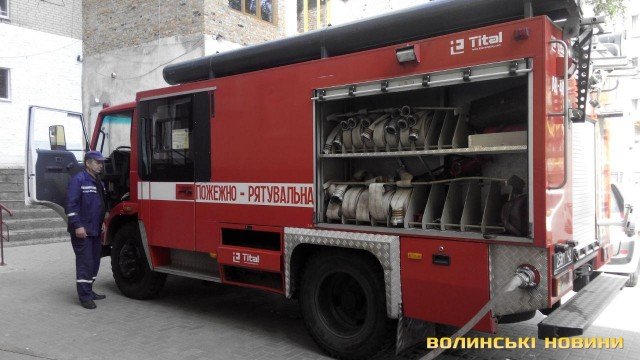 У Луцьку – задимлення у квартирі: працюють рятувальники