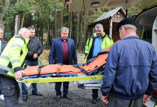 Іноземні благодійники подарували волинянам «швидку». ФОТО
