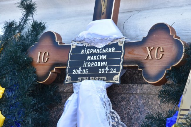 Скорботний день: у Луцьку провели в останню путь двох Героїв