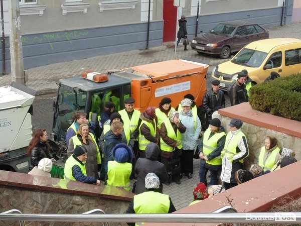 У Луцьку пікетували мерію. ФОТО