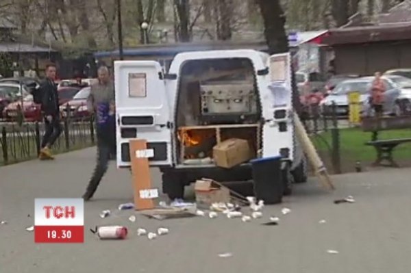У Києві вибухнула автокавʼярня. ФОТО