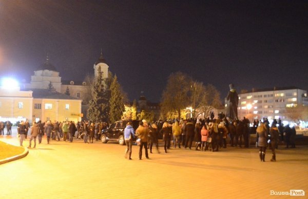 У Луцьку прощалися з Кузьмою Скрябіним. ФОТО