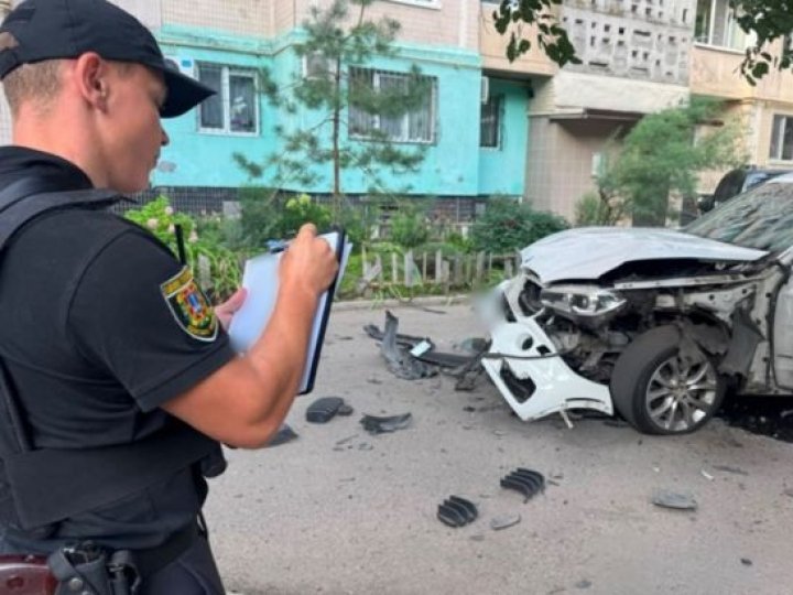 В Одесі вибухнула автівка, що належить військовому: водій поранений