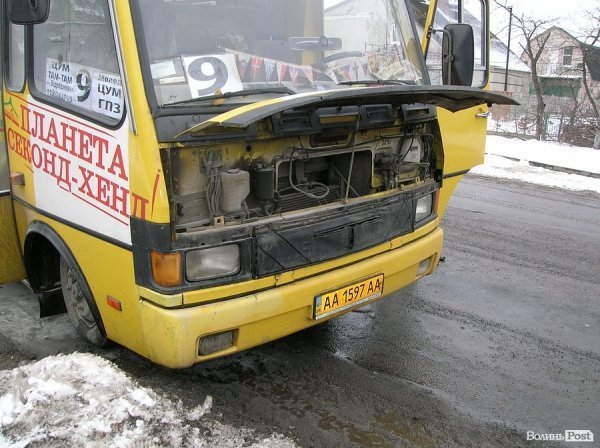 У Луцьку горіла маршрутка. ФОТО