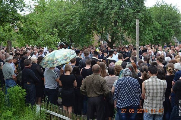 Поховали загиблого під Волновахою нововолинця. ФОТО. ВІДЕО