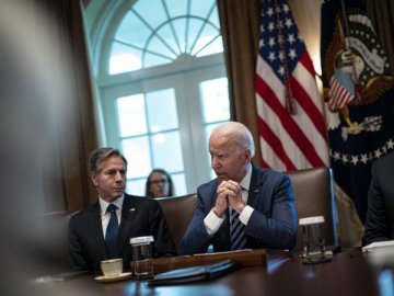 Адміністрація Байдена відкладає відправку в Україну безпілотників великої дальності, - WSJ