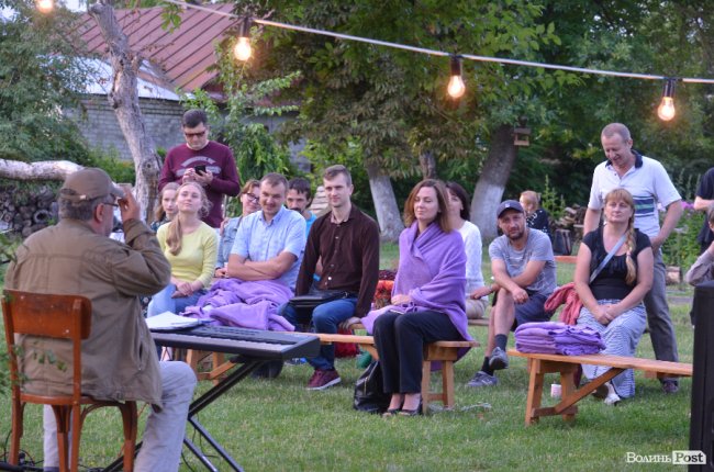 Відомий волинський бард відсвяткував «ДНюху патріота»