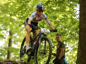 Лучанка Яна Беломоіна завоювала перше «золото» 2022 року в маунтинбайку на турнірі в Словенії