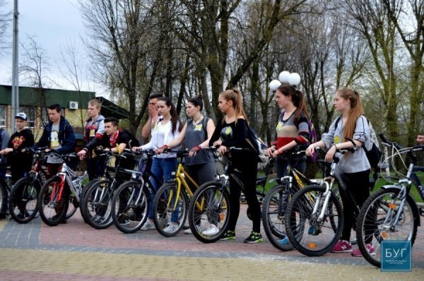У Нововолинську відбувся велоквест до Всесвітнього дня здоров’я. ФОТО