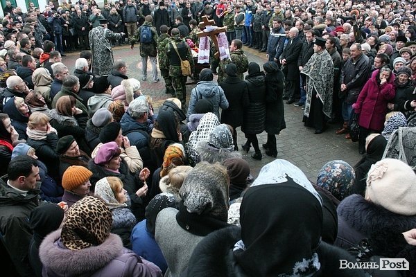 У Луцьку прощалися з загиблим волинянином. ФОТО
