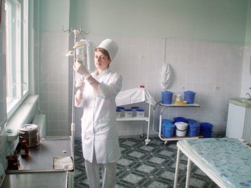 Через заборговані зарплати з волинської лікарні масово звільняється персонал