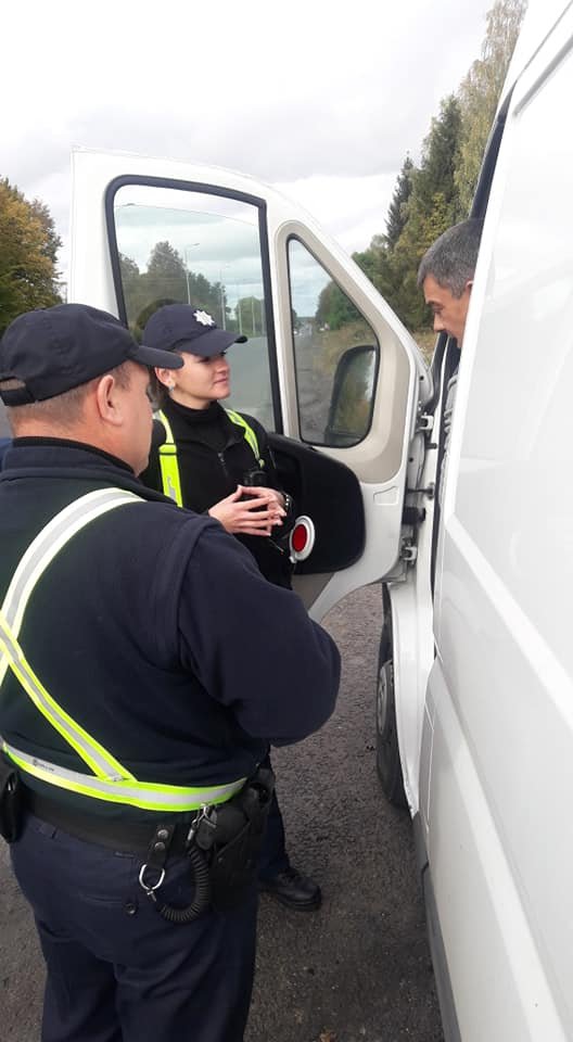 За годину волинські патрульні з радарами зупинили 10 водіїв, які перевищували швидкість. ФОТО